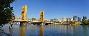 Images Dated 26th September 2009: Tower Bridge and Sacramento River, Sacramento, California, United States of America