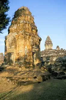 Tower at west and in background the central shrine of the Bakong Temple, Rolous group dating from 9th century, earliest of Angkor temples, Angkor, UNESCO World Heritage Site, Siem Reap, Cambodia, Indochina, Southeast Asia