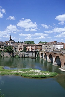 Albi Prints: The town of Albi, Tarn River, Tarn Region, Midi Pyrenees, France, Europe