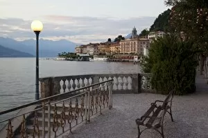 Images Dated 12th August 2011: Town of Bellagio, Lake Como, Lombardy, Italian Lakes, Italy, Europe