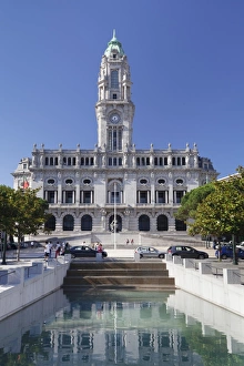 Town hall, Avenida dos Aliados, Porto (Oporto), Portugal, Europe