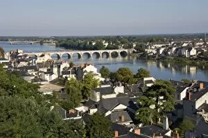 Images Dated 21st September 2008: The town of Saumur on the River Loire, Maine-et-Loire, Pays de la Loire, France, Europe
