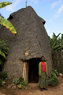 Images Dated 18th January 2000: Traditional beehive house of the Dorze people made entirely from organic materials