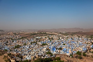 Images Dated 10th April 2009: The traditional blue-washed houses of Jodhpur, Rajasthan, India, Asia