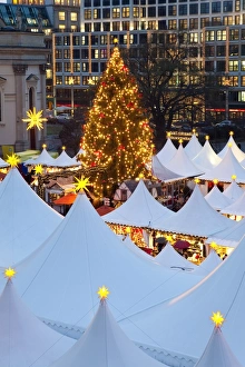 Images Dated 16th December 2009: Traditional Christmas Market at Gendarmenmarkt, illuminated at dusk, Berlin