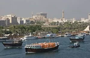 Images Dated 27th October 2008: Traditional dhows on Dubai Creek, Dubai, United Arab Emirates, Middle East
