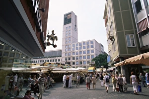 Stuttgart Prints: Traditional food and wine stall under the City Hall building