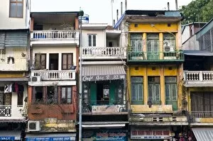 Images Dated 25th December 2009: Traditional houses, Hanoi, Vietnam, Indochina, Southeast Asia, Asia