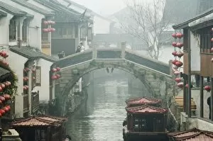 Images Dated 8th January 2008: Traditional old riverside houses in Shantang water town, Suzhou, Jiangsu Province