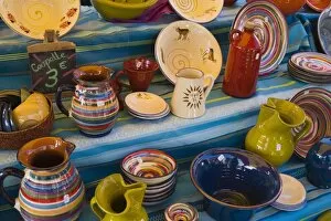 Traditional pottery, market, Collioure, Pyrenees -Orientales , Cote Vermeille
