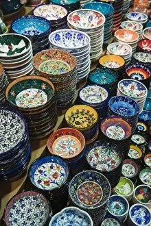 Images Dated 29th May 2008: Traditional Turkish decorative pottery for sale, Grand Bazaar (Great Bazaar)