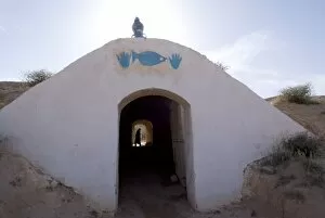 Traditional underground (troglodyte) house, Matmata, Tunisia, North Africa, Africa
