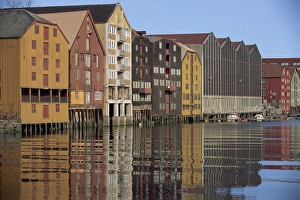 Trondheim Prints: Traditional waterfront buildings
