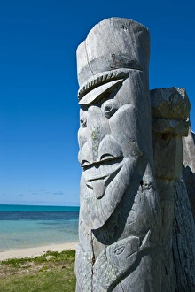 Images Dated 2nd September 2008: Traditional wood carving at the Ile des Pins, New Caledonia, Melanesia, South Pacific, Pacific
