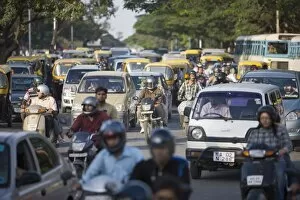 Traffic jam on Brigade Road, Bangaluru (Bangalore), Karnataka, India, Asia