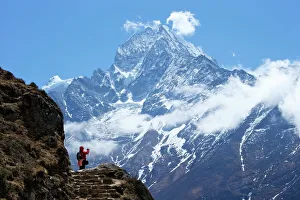 Trail Prints: Trail between Namche Bazaar and Everest View Hotel