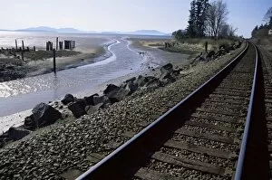 Direction Gallery: Train tracks leading to Bellingham