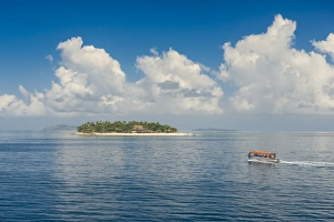Tourist Boat Prints: Treasure Island, Mamanuca Islands, Fiji, South Pacific