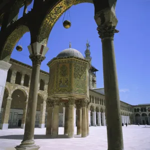 Damascus Prints: Treasury covered in mosaic