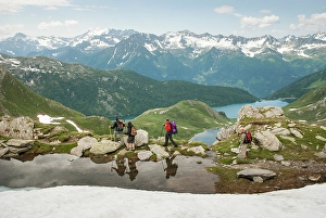 Fitness Prints: Trekkers above Tom et Ritom lakes, Val Piora, Canton Ticino, Switzerland