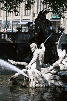Dusseldorf Prints: Triton fountain in Konigsallee