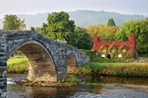 Fall Collection: Tu Hwnt i r Bont tearoom and Pont Fawr (Big Bridge) in autumn, Llanrwst, Snowdonia, Conwy, Wales