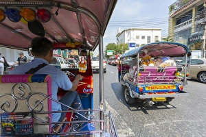 Southeast Asian Gallery: Tuk Tuk ride through Bangkok, Bangkok, Thailand, Southeast Asia, Asia