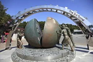 Images Dated 6th October 2009: Third Tunnel, dug by North Koreans to invade South Korea, near Panmunjom