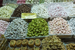 Images Dated 28th May 2008: Turkish delight and baklava for sale in Spice Bazaar, Istanbul, Turkey, Western Asia