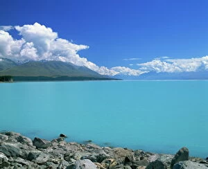 Images Dated 4th February 2008: Turquoise blue glacial waters of Lake Tekapo in Canterbury, South Island