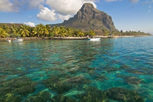 Images Dated 9th September 2008: Turquoise water and the Beachcomber Le Paradis five star hotel, with Mont Brabant in the background