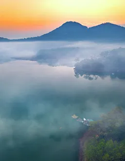 Fishing Net Prints: Tuyen Lam lake, Da Lat (Dalat), Vietnam, Indochina, Southeast Asia, Asia