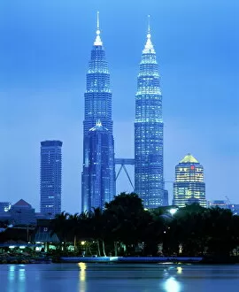 Images Dated 24th January 2000: The twin towers of the Petronas Building