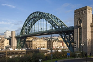 Strength Prints: Tyne Bridge crossing the River Tyne