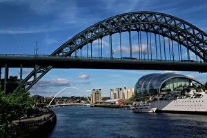 Newcastle Upon Tyne Collection: Tyne Bridge, Newcastle upon Tyne, Tyne and Wear, England, United Kingdom, Europe