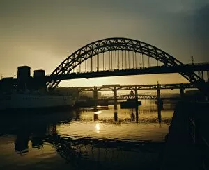 Sun Rise Collection: Tyne Bridge, Newcastle-upon-Tyne, Tyneside, England, UK, Europe