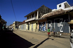 Cap Haitien Prints: Typical buildings