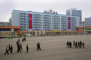 North Korean Prints: Typical city architecture, Pyongyang