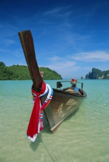 Typical long tail boat