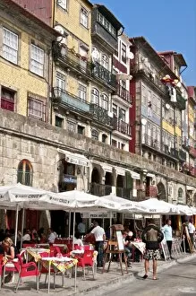 Images Dated 2nd October 2009: Typical quarter of Ribeira along Douro River, Porto, Portugal, Europe