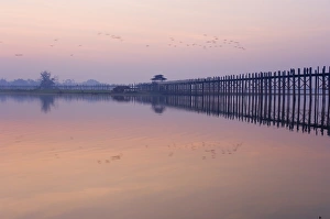 Longest Prints: U Beins Bridge across Thaungthaman Lake, at 1. 2 km long the worlds longest teak bridge
