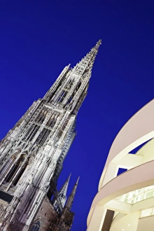 Ulm Minster (Muenster) and Stadthaus Gallery, Ulm, Baden Wurttemberg, Germany, Europe