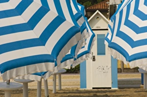 Streak Prints: Umbrellas and beach hut