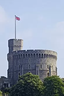 Berkshire Collection: Union Jack flag flying above the Round Tower, Windsor Castle, Windsor, Berkshire