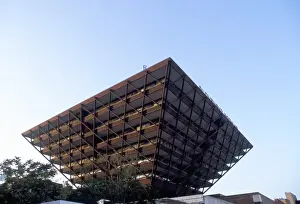 Slovakian Prints: Upside down pyramid