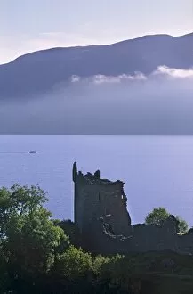Images Dated 11th January 2000: Urquhart Castle, built in the 13th century, on the shores of Loch Ness