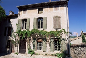 Vaison-la-Romaine, Vaucluse region, Provence, France, Europe