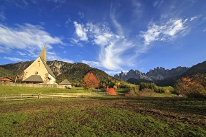 Val Di Funes Prints: Val di Funes, South Tyrol, Italy, Europe