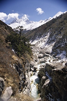 Himalaya Prints: Valley in the mountains