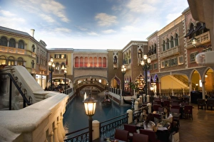 Images Dated 19th May 2008: The Venetian Casino and Resort, Macau, China, Asia